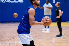 雄鹿或与热火达成史诗级交易，字母哥或将搭档维金斯